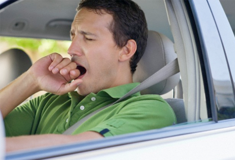 predídte mikrospánku pri šoférovaní v aute